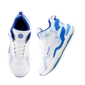 White Sneakers for Men – Stylish and comfortable white sneakers designed for everyday wear. Lightweight design with durable sole for walking, casual outings, and sports-inspired fashion.